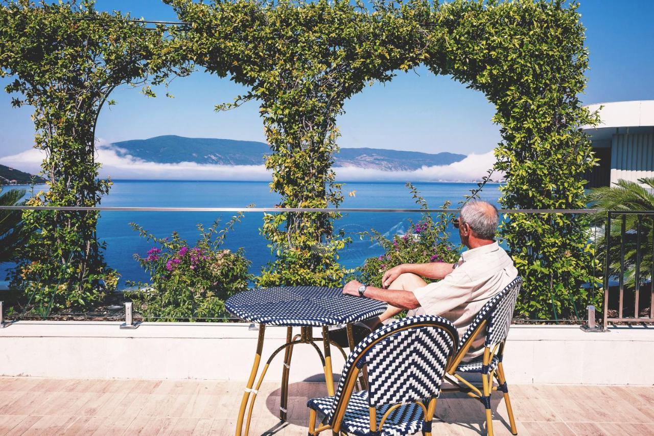 Carine Hotel Kumbor Superior Herceg Novi Exteriér fotografie