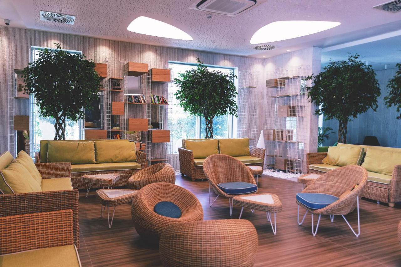 Carine Hotel Kumbor Superior Herceg Novi Exteriér fotografie