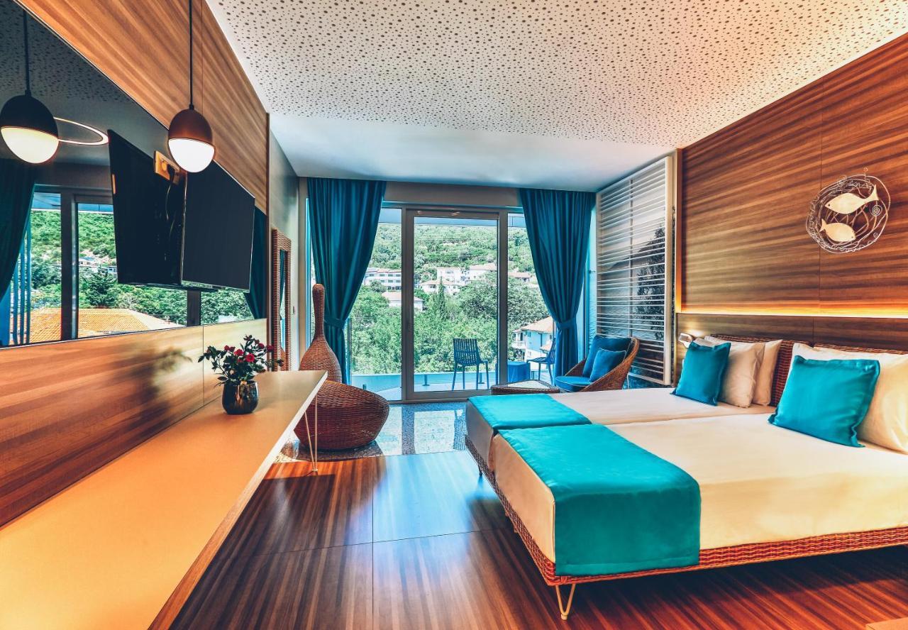 Carine Hotel Kumbor Superior Herceg Novi Exteriér fotografie