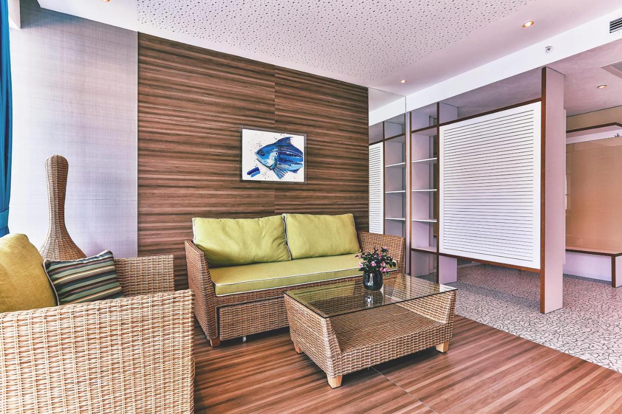 Carine Hotel Kumbor Superior Herceg Novi Exteriér fotografie