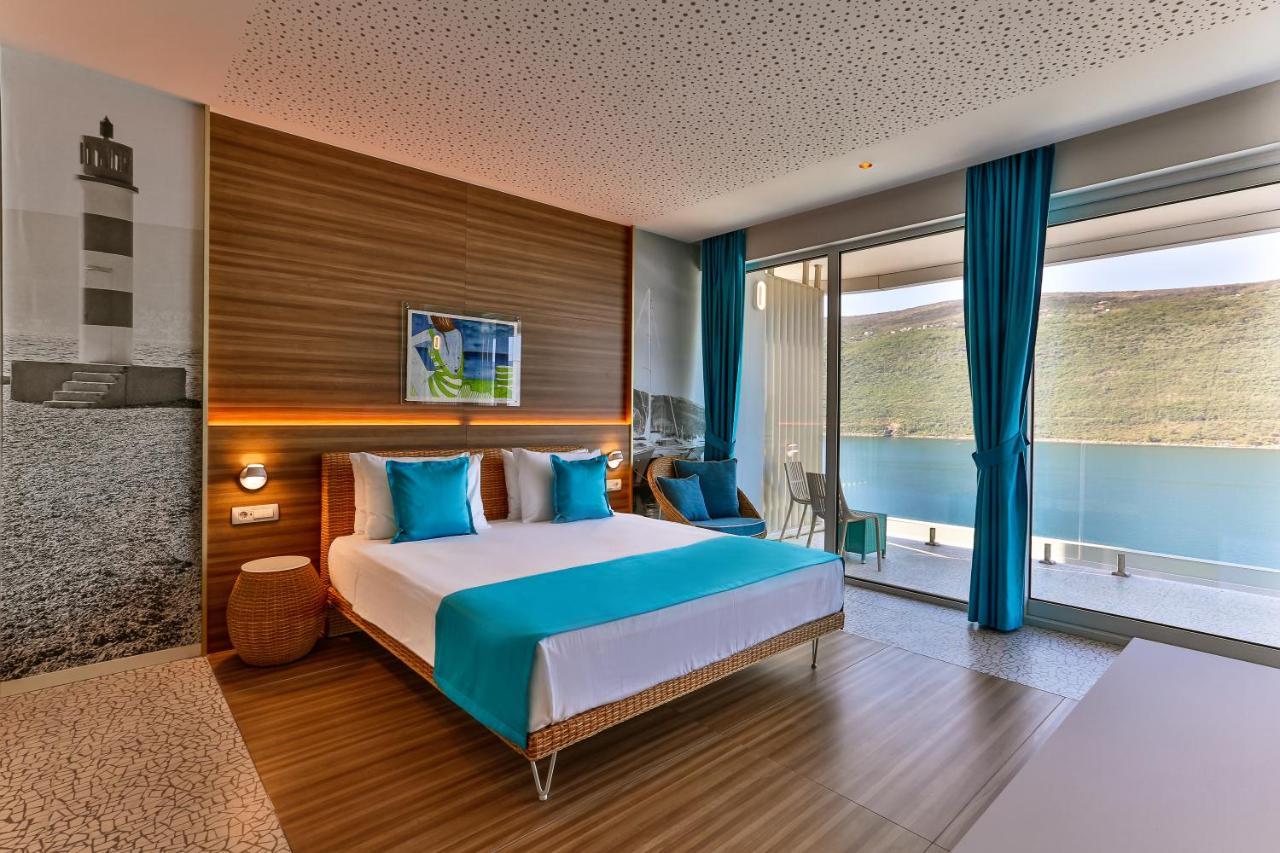 Carine Hotel Kumbor Superior Herceg Novi Exteriér fotografie