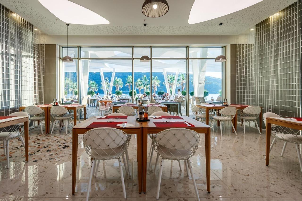 Carine Hotel Kumbor Superior Herceg Novi Exteriér fotografie
